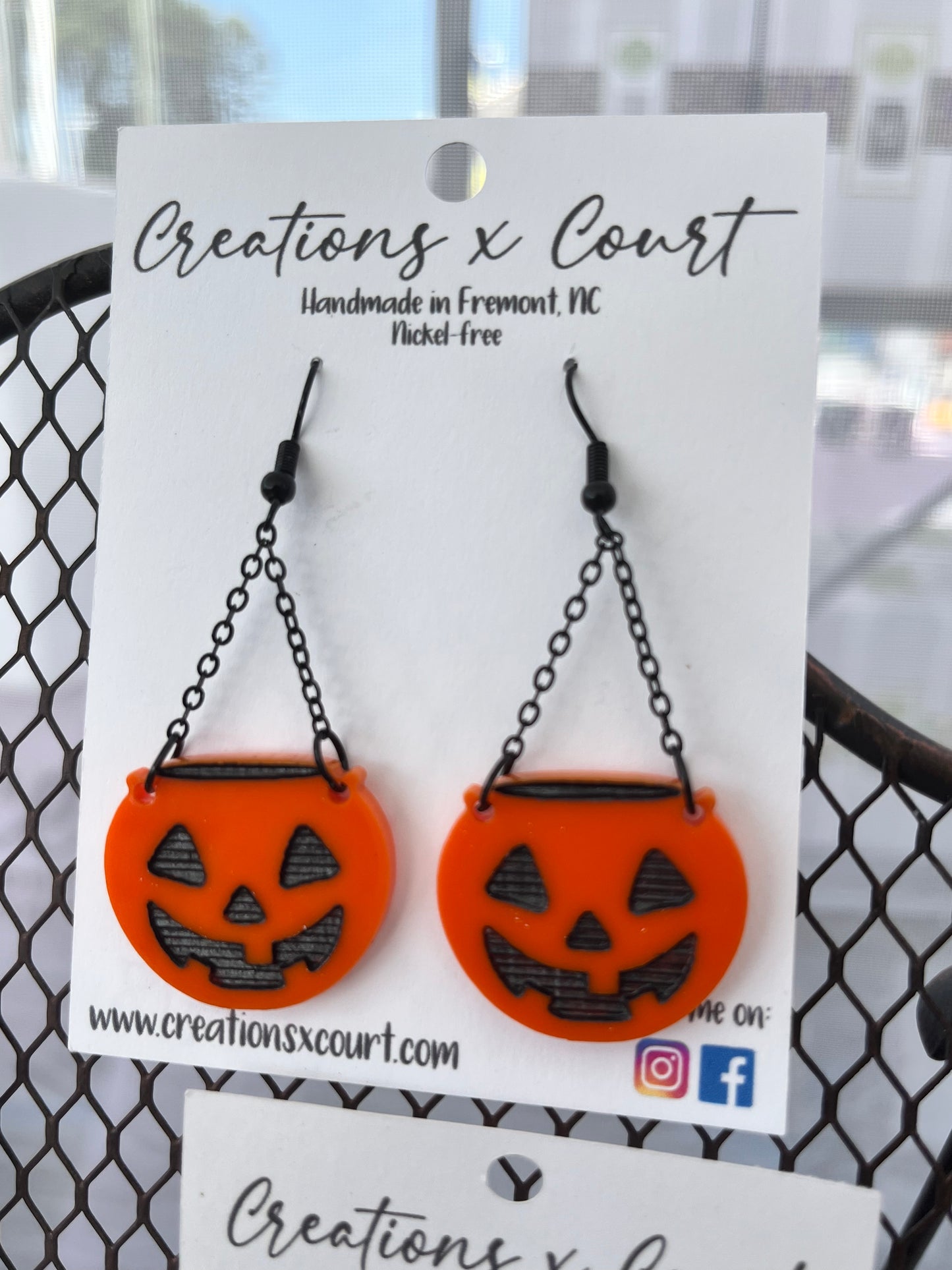 Jack-o'-lantern Bucket Dangles