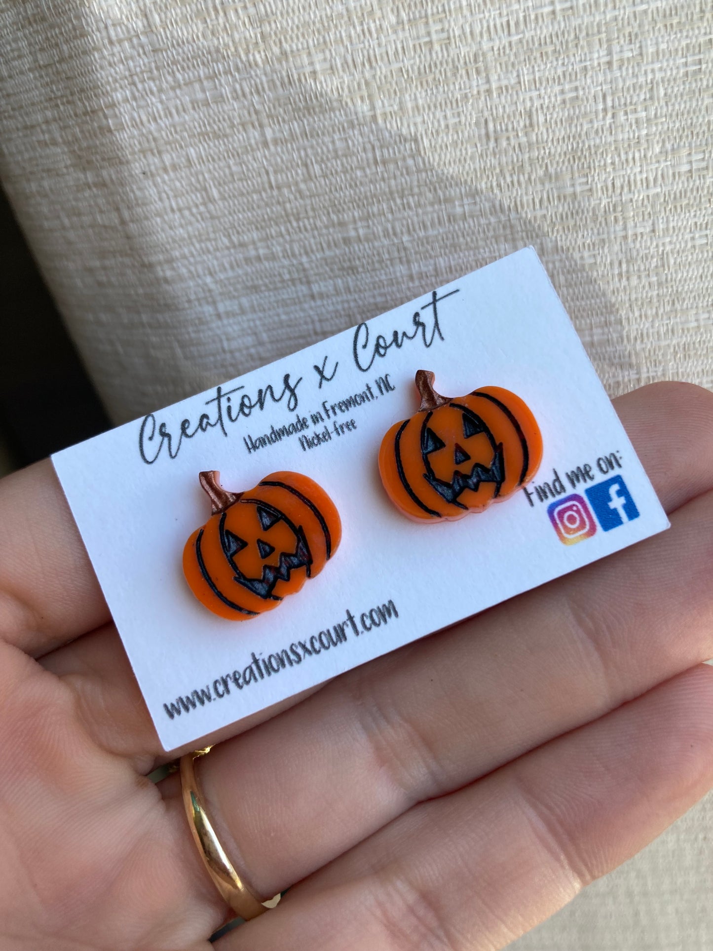 Pumpkin Studs