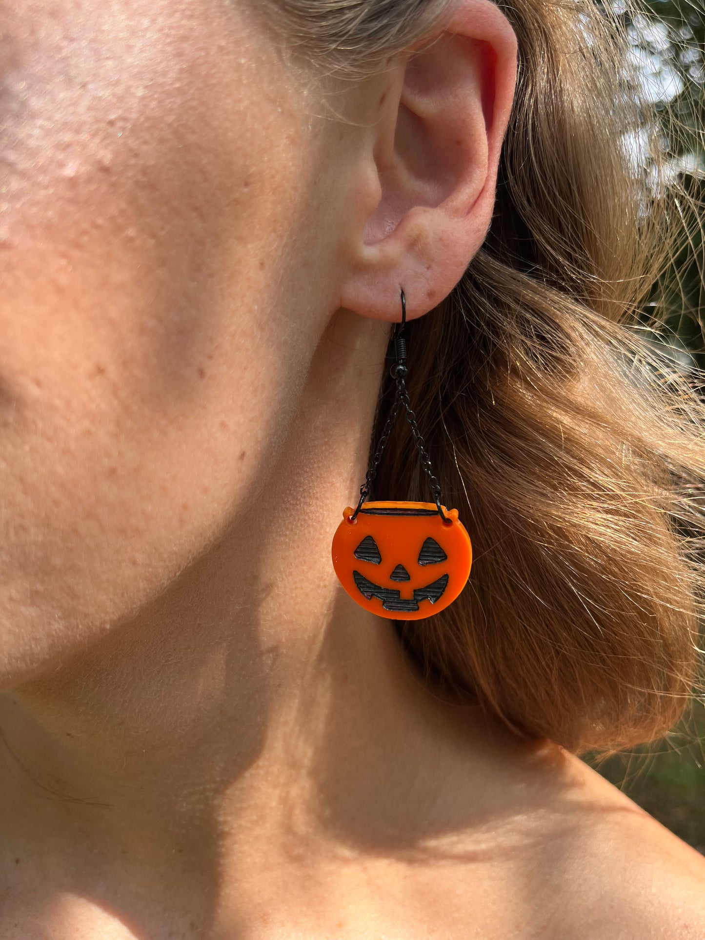 Jack-o'-lantern Bucket Dangles