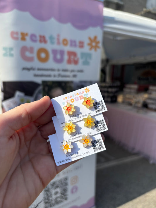 Daffodil Studs