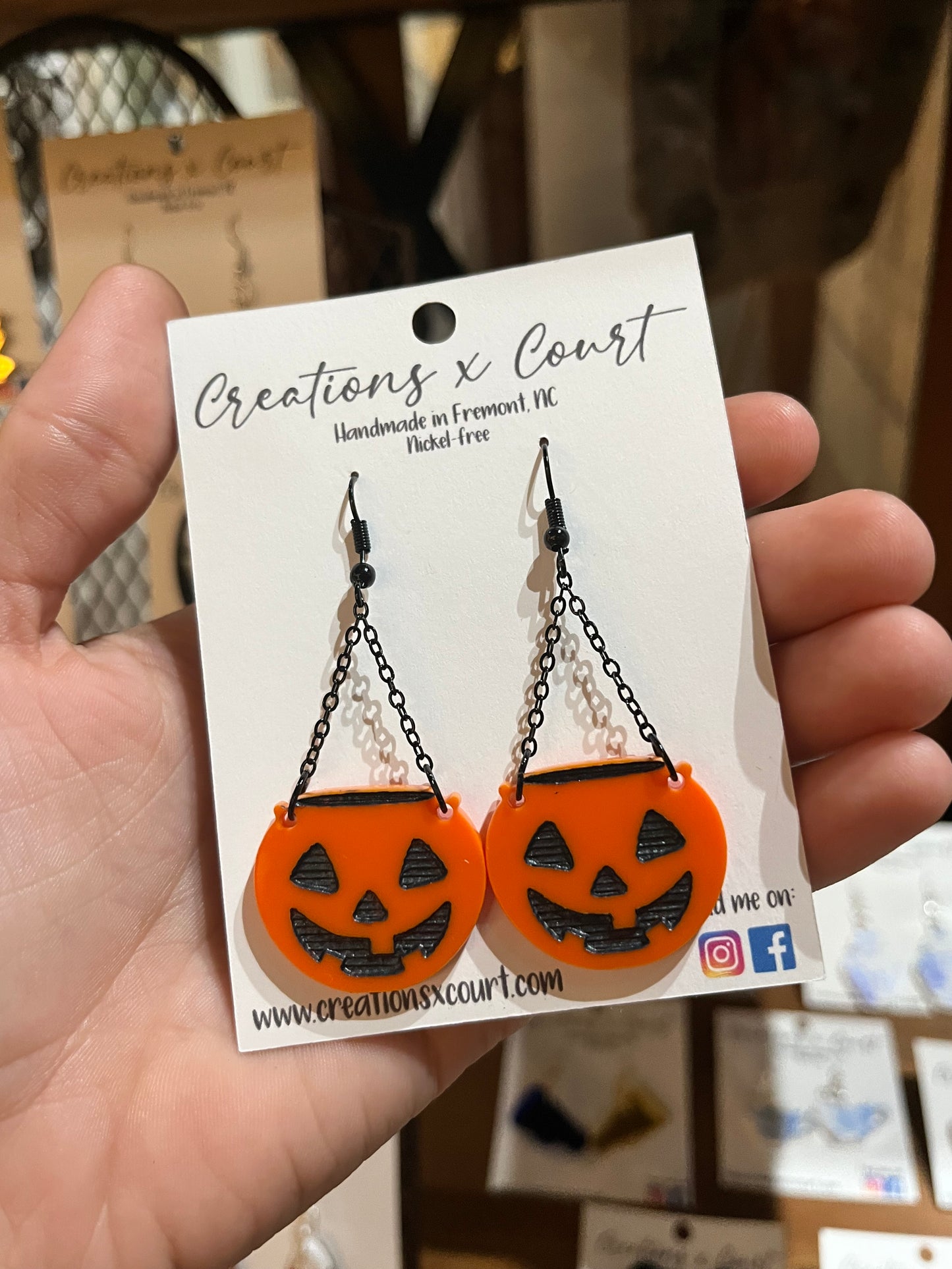 Jack-o'-lantern Bucket Dangles