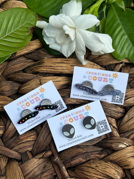 UFO + Alíen Studs