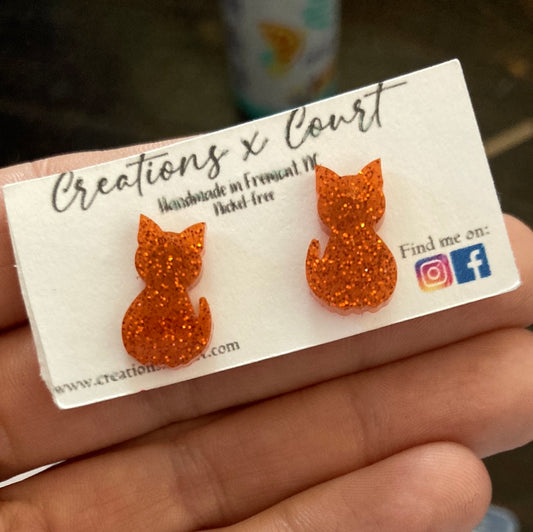 Cat studs